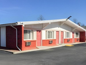 Travelodge by Wyndham Bay Shore Long Island